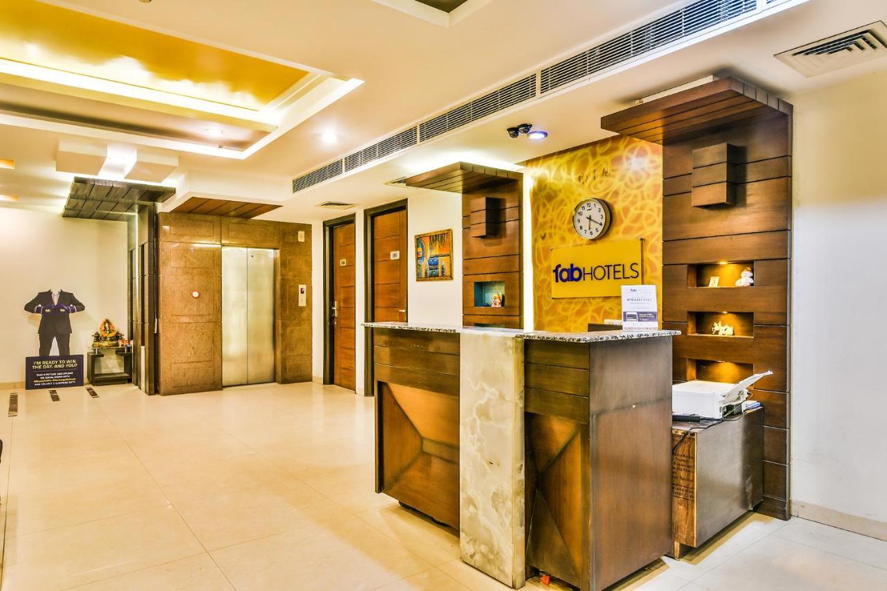 Fabhotel Oasis Dlf Phase 3 Gurgaon Exterior photo