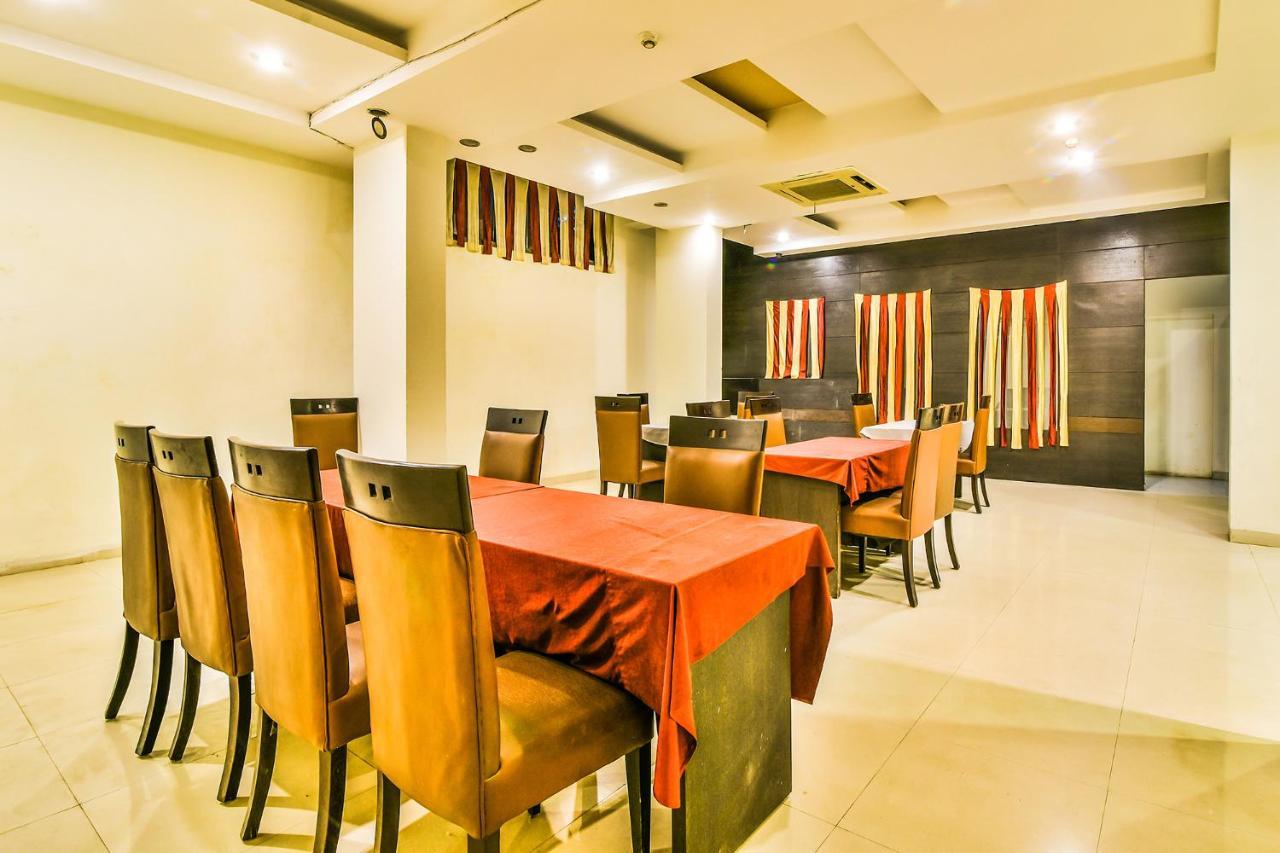 Fabhotel Oasis Dlf Phase 3 Gurgaon Exterior photo